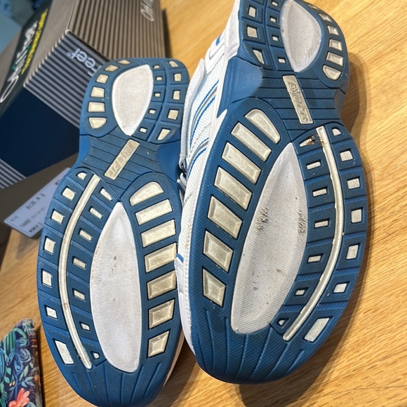 Orthofeet Women Tahoe 9.5 - Picture 4 of 4